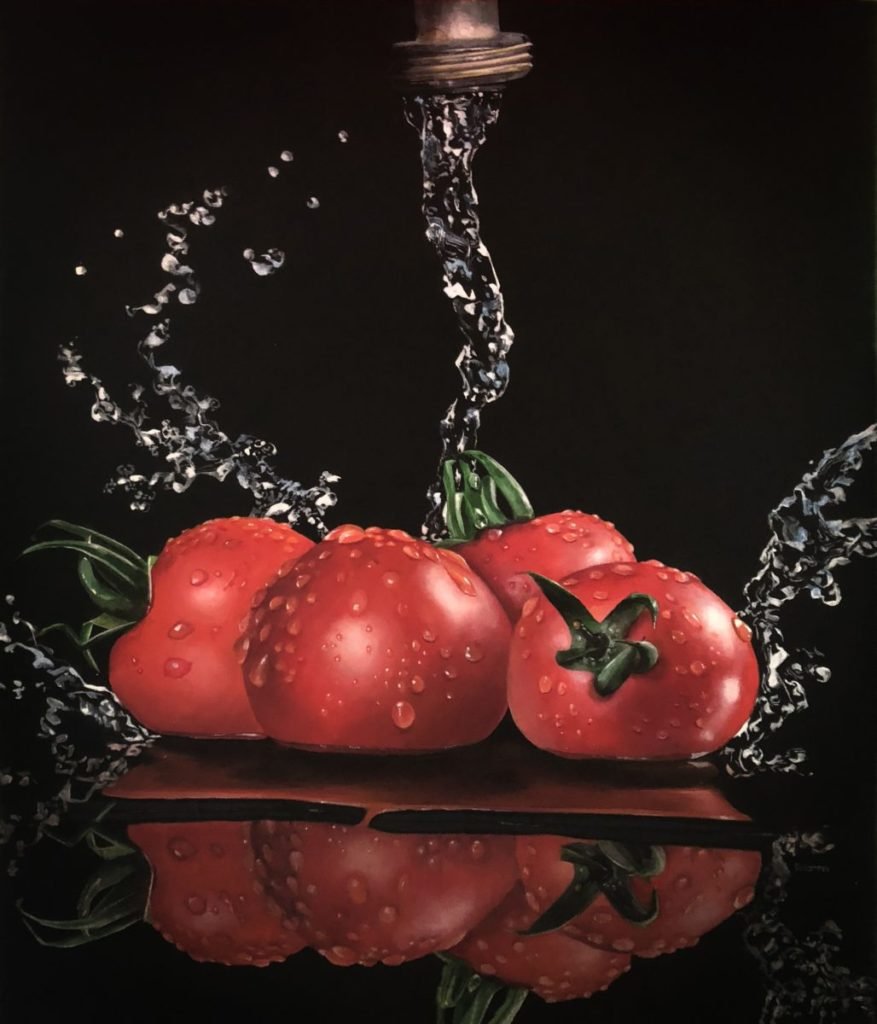 Photos of tomatoes splashing water