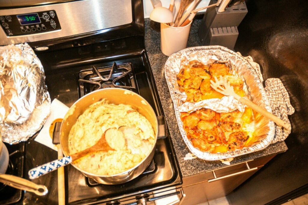 Photo of dishes served on top of stove